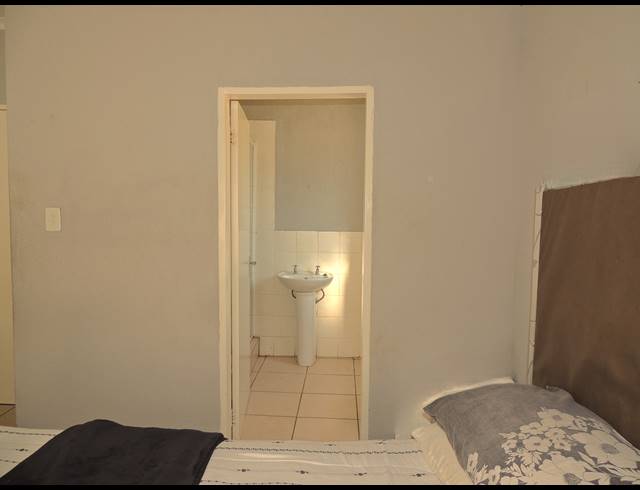 2 BEDROOM APARTMENT FOR SALE IN WILLOWBROOK